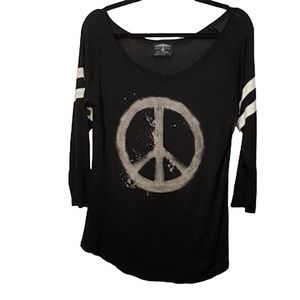 Bird & Vine Black lightweight 3/4 sleeve peace sign graphic tee